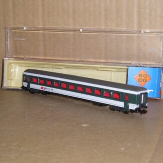 EC1225 "N" Roco 2285A Swiss SBB EWIV 2nd class B coach, excellent used boxed.