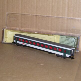EC1222 "N" Roco 24275 Swiss SBB EWIV 2nd class B coach, excellent used boxed.