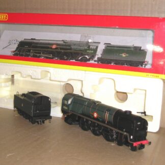 BL0389 Hornby R2710 Merchany Navy class loco 35010 "Blue Star" excellent/near mint boxed.