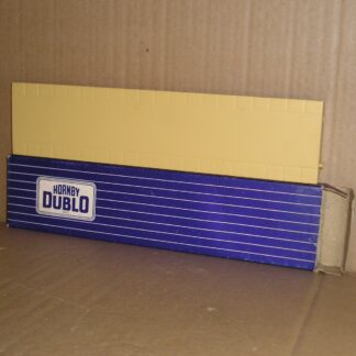 HD32110a Hornby Dublo metal island platform excellent/near mint used/unused? boxed.
