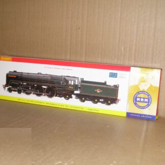 BL0385 Hornby R2565 Brittania class loco 70013 "Oliver Cromwell" excellent used boxed.
