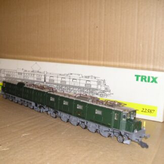 EL0362s Trix 22587 Swiss SBB Ae8/14 11801 excellent used/unused? boxed.