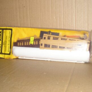 KIT0110 Ian Kirk 8841 LNER Corridor Brake Third coach kit unmade.