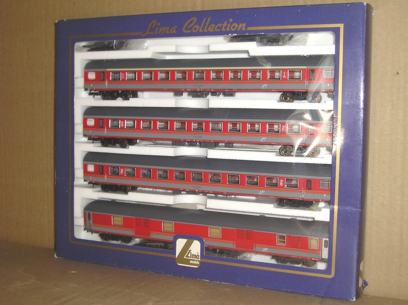 EC1169s Lima 9969 Italy FS set of 4 MDVE coaches, excellent used/unused boxed.