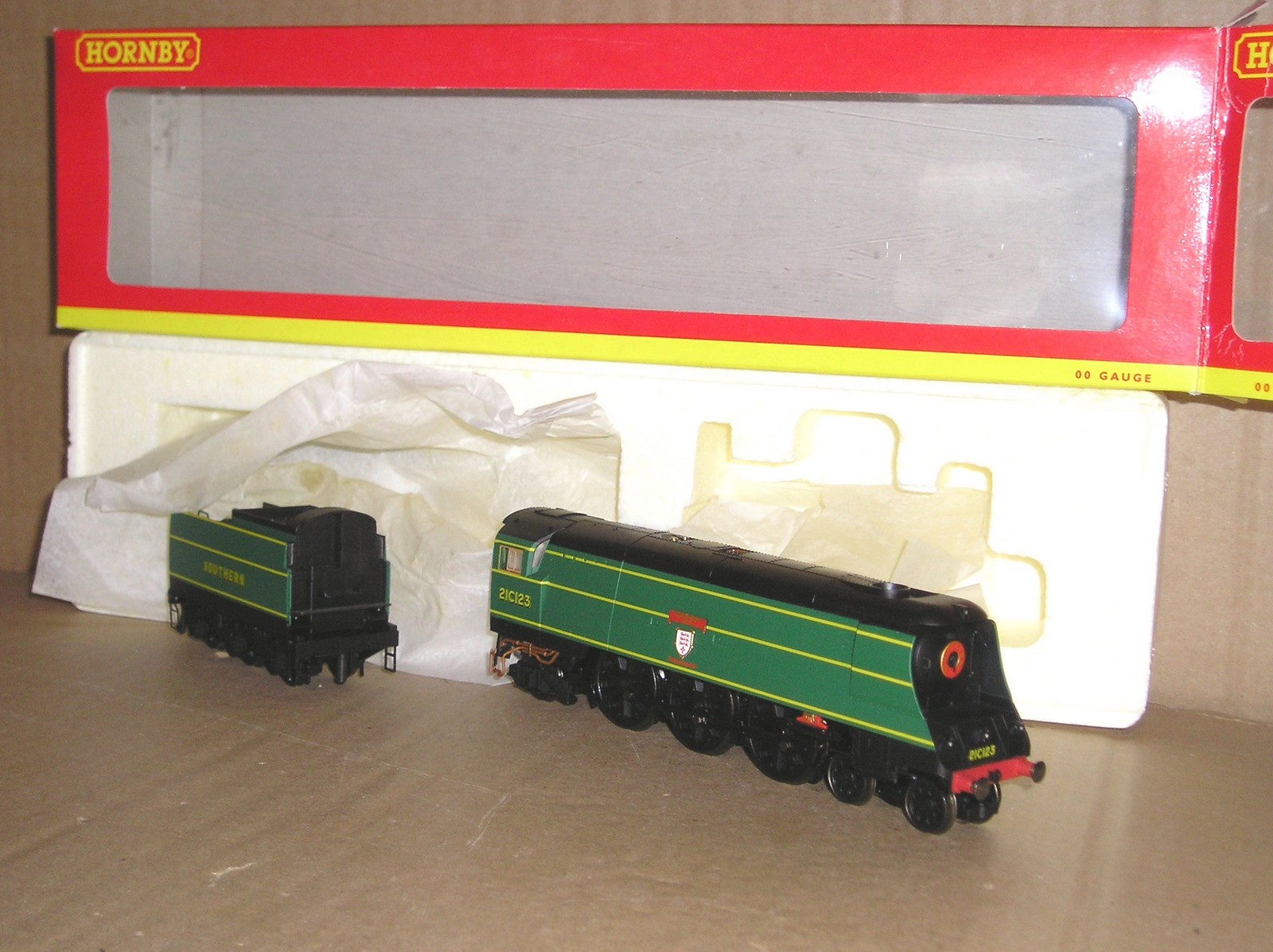 BL0009 Hornby R2219 BR(SR) West Country 21C123 Blackmoor Vale excellent used boxed.