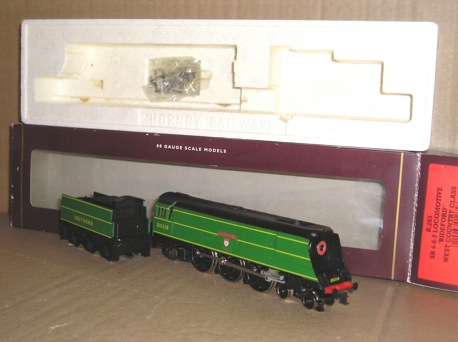 BL0008 Hornby R265 West Country class loco 21C119 "Bideford" excellent used boxed.