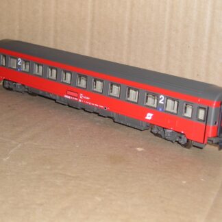 EC1147ub Roco 54241 Austria OBB 2nd class Bmz coach, good/excellent used unboxed.