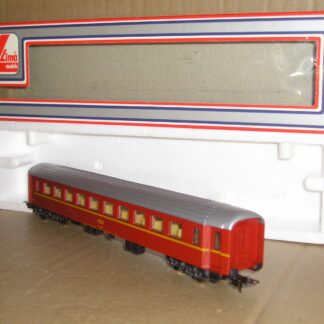 EC1134 "HO" Lima 9150 Norway NSB B3 second class coach, excellent used boxed.