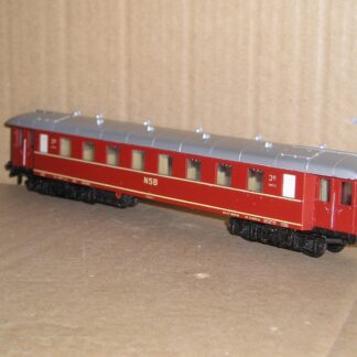 EC1133ub "HO" Schicht Norway NSB Co3 third class coach, excellent used unboxed.
