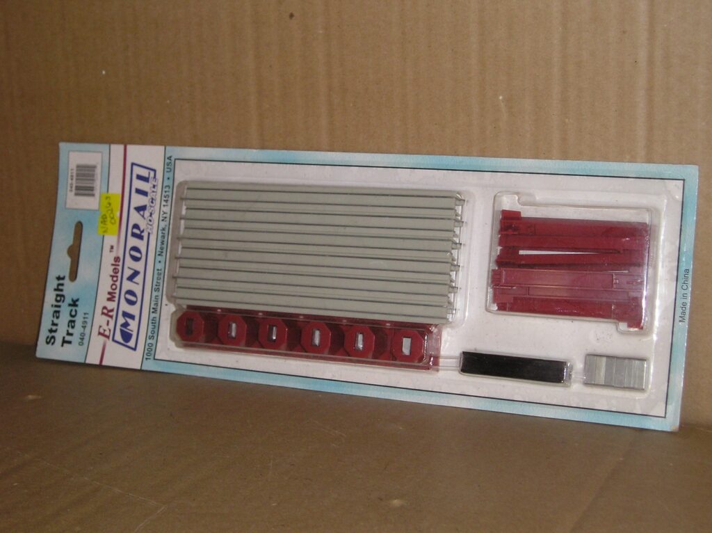 Extra Track Pack NAD0026s E-R Models 040-4911 extra straight track pack for monorail set ...