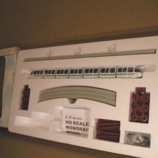 NAD0025s E-R Models 040-4904 monorail set and 2 extra straight track packs, near mint/mint boxed.