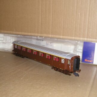 EC1127 "HO" Roco 74380 Italy FS Az coach near mint boxed.