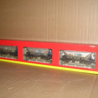 BW0382 Hornby R6223A CDA China Clay Hopper wagons x3 weathered near mint/mint boxed.