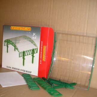 Hornby R334-15, R334 platform canopy excellent used in green, boxed.