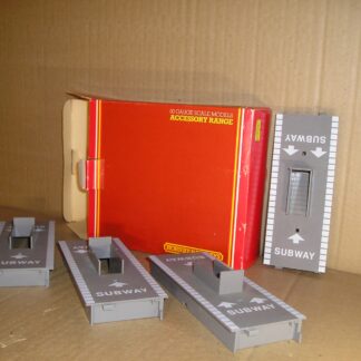Hornby R495 Triang straight platform Subway smooth faced used x box of 4.