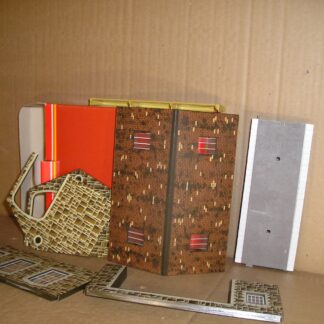 BB0003-6, Hornby job lot of station buildings, projects, see additional description.