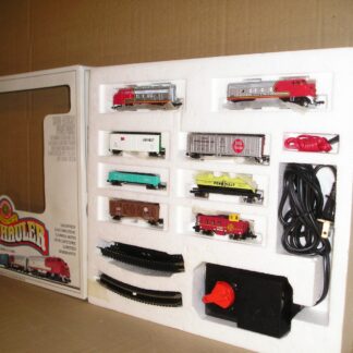 NAL0104s "N" Bachmann 24406 Long Hauler set of 2 loco's and 6 wagons and track, boxed.