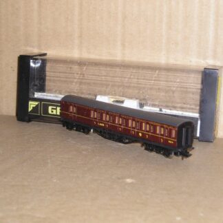 BC1059 "N" Graham Farish 0631? LMS corridor brake third, good/excellent used boxed.