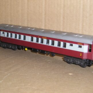 ROW0031ub Lima 9244 South Africa SAR Trans Karoo 2nd class coach unboxed, read...