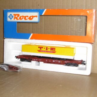 EW0099 "HO" Roco 46362 German DB pocket wagon and trailer, excellent used in wrong box.