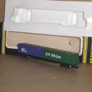 BW0253 "N" Graham Farish 3616 container wagon and containers, good used boxed.
