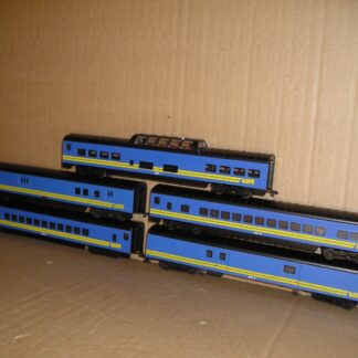 NAC0163ub "HO" Con-Cor Canada VIA rake of 5 coaches, good/excellent used unboxed.
