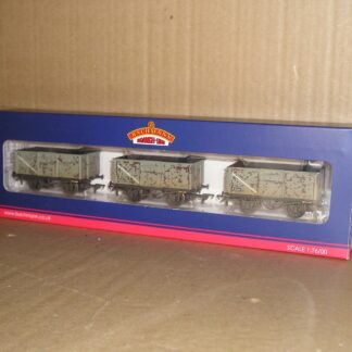 BW0006 Bachmann 37-235 set of 3 16T Mineral wagons, weathered, mint boxed.