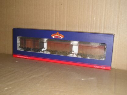 BW0005 Bachmann 38-231Z set of 3 12T Ventilated Vans, weathered, mint boxed.