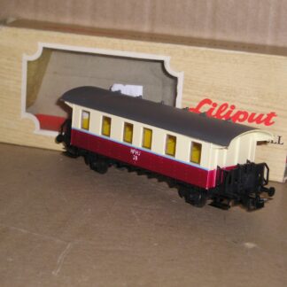 EC1090 Liliput 270 61? Danish? HFHJ 4 wheel coach No28, excellent used/unused boxed.