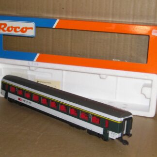 EC1047 Roco 44471 Swiss SBB EWIV 1st class coach, excellent used boxed.