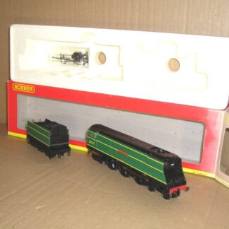 BL0331 Hornby R2220 BR(SR) Battle of Britain class locomotive 34081 "92 Squadron", excellent used boxed.