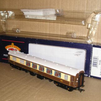 BC0974 Bachmann 39-300 Mk1 Kitchen Second, excellent used/unused? boxed.