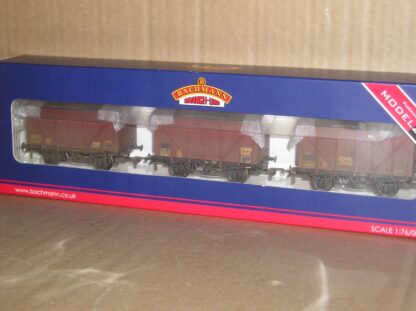 BW0330 Bachmann 37-710Z 8 ton cattle wagon set of 3 weathered, excellent used boxed.
