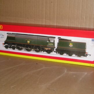 BL0318 Hornby R2542 West Country class loco 34092 City of Wells excellent used boxed.