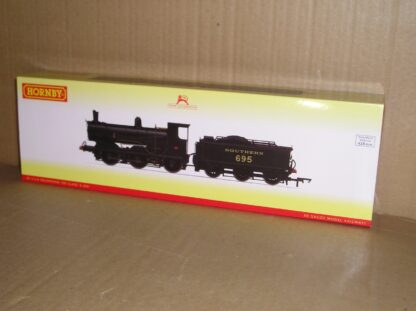 BL0312 Hornby R3238 Southern SR 700 class locomotive 695, excellent used boxed.