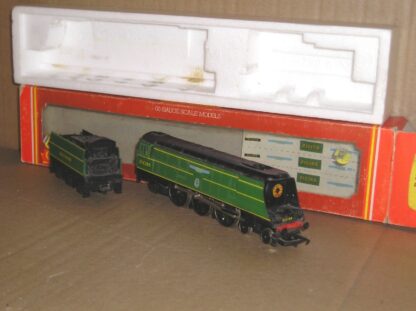 BL0308 Hornby R374 Southern Battle of Britain 21C166 good used boxed.