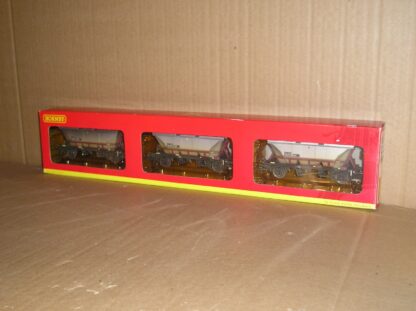 BW0241 Hornby R6224 HBA MGR hopper triple pack, weathered, excellent unused? boxed.