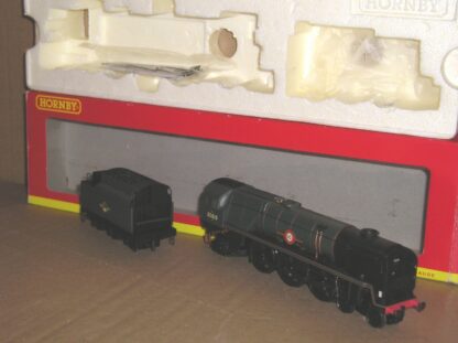 BL0234 Hornby R2710 Merchany Navy class loco 35010 "Blue Star" excellent used boxed.