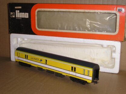 EC0969 Lima 9212? French SNCF La Poste coach, excellent used boxed.