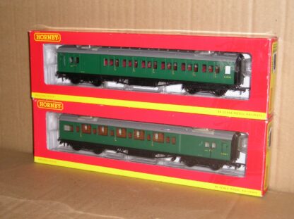 BC0892 Hornby R4305C/05D BR(SR) pair Maunsell 6 compartment brake 2nd coaches, excellent used/unused? boxed.