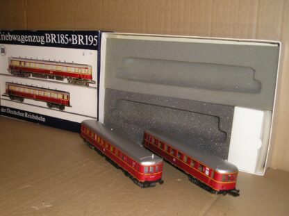 ED0104s "HO" Piko 5/0732/020? German DB Br185+Br195? railcar pair good/excellent used boxed.