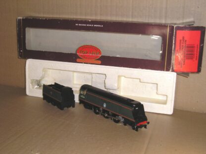 BL0240 Hornby R310 Battle of Britain class 34054 Lord Beaverbrook good used boxed.