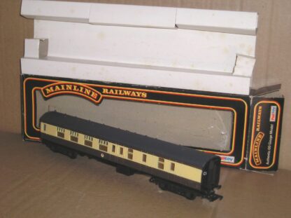 BC0804 Mainline 37-106 BR(WR) Mk1 BSK brake second corridor, excellent used boxed.