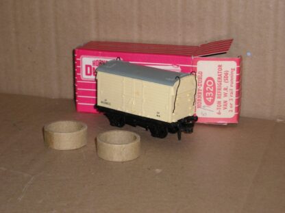 HD4320 Hornby Dublo 6T Refrigerator Van, excellent used boxed.