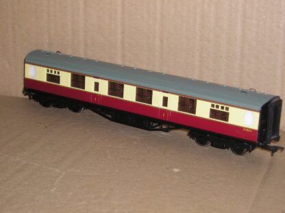 BC0689ub Bachmann 34-479 Thompson FK first corridor excellent used unboxed.