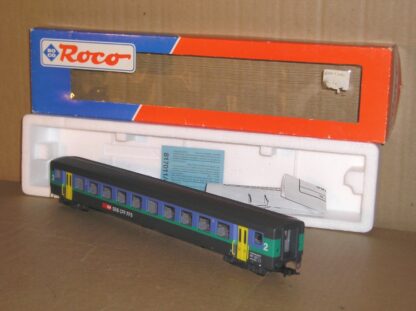 EC0779 Roco 44496 Swiss SBB EWII 2nd class IR Interregio livery excellent used.