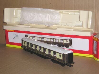 BC0572 Hornby R4144 3rd class Pullman parlour "Car 35" near mint boxed.