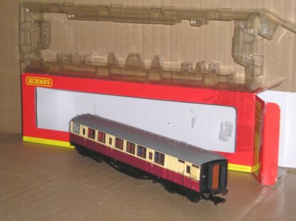 BC0565 Hornby R4178A BR(ER) 61'6" Corridor Brake coach, excellent used boxed.