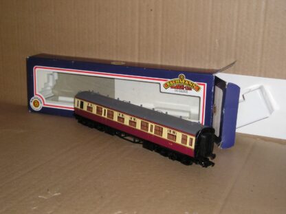 BC0561 Bachmann 34-055 BR(WR) Collett Corridor Second, excellent used boxed.