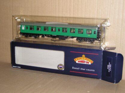 BC0553 Bachmann 39-028A MkI Corridor Second SK BR(SR) green coach excellent used boxed.